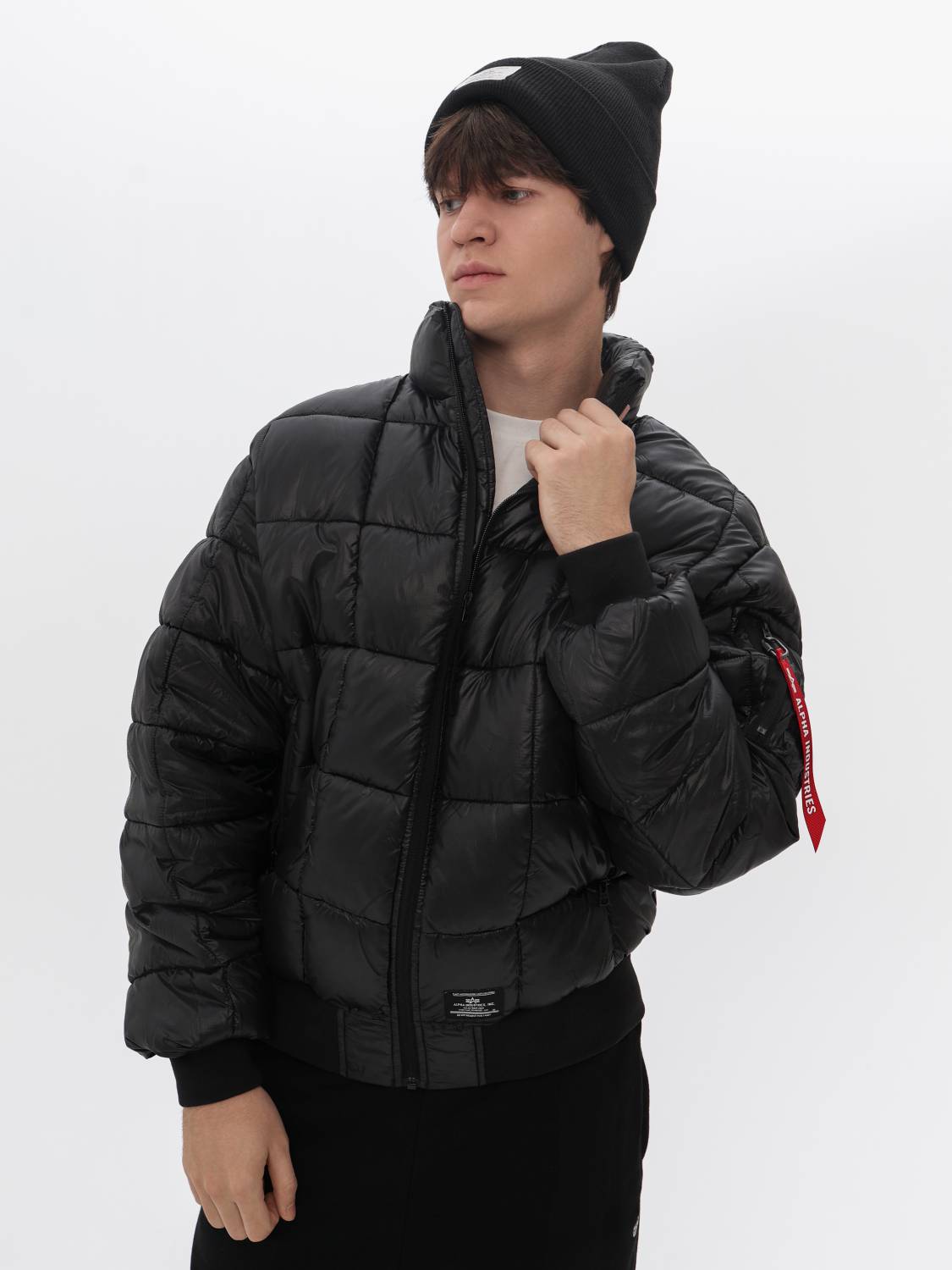 Куртка / Бомбер теплый пуховый мужской ''MA-1 Puffer'' (Black) Alpha Industries