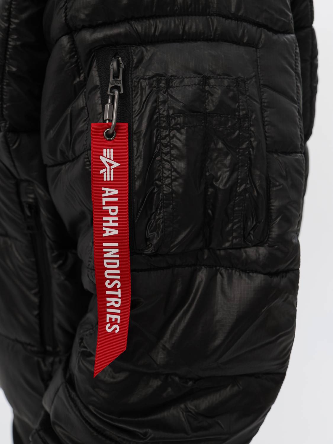 Куртка / Бомбер теплый пуховый мужской ''MA-1 Puffer'' (Black) Alpha Industries
