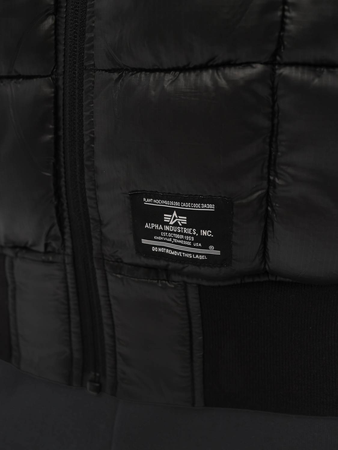 Куртка / Бомбер теплый пуховый мужской ''MA-1 Puffer'' (Black) Alpha Industries
