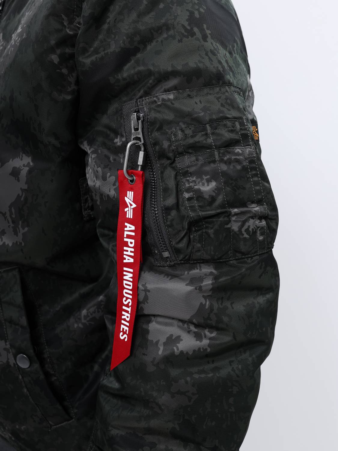 Куртка / Бомбер утепленный мужской ''MA-1 MOD'' (Black Blur Camo) Alpha Industries