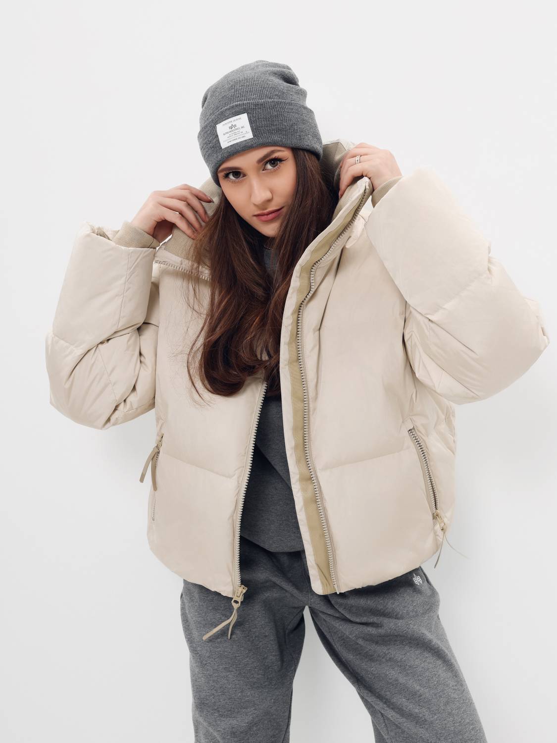 Пуховик / Куртка теплая женская "Sierra Short Puffer W" (Limestone) Alpha Industries