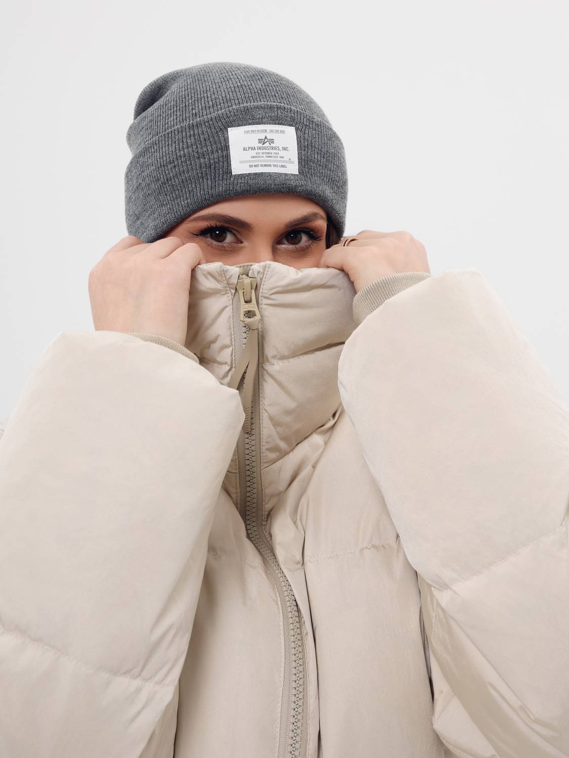 Пуховик / Куртка теплая женская "Sierra Short Puffer W" (Limestone) Alpha Industries