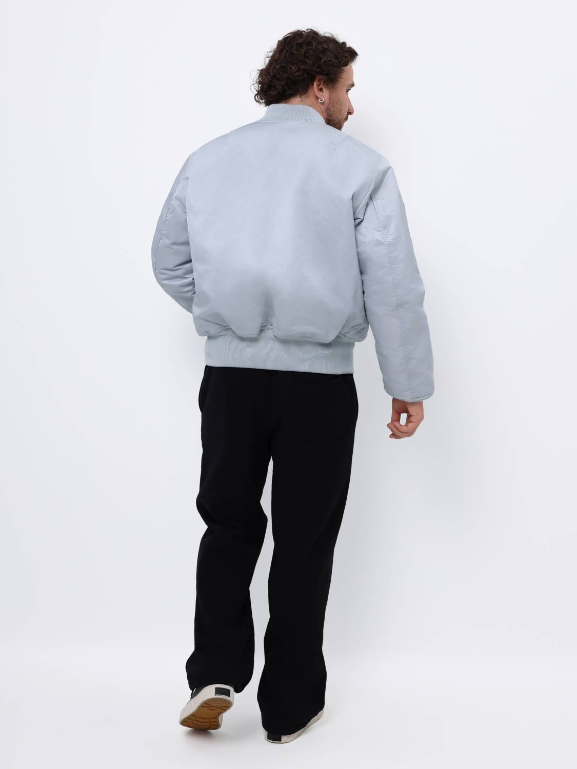 Куртка / Бомбер утепленный мужской ''MA-1'' (Mist) Alpha Industries Куртка / Бомбер утепленный мужской ''MA-1'' (Mist) Alpha Industries