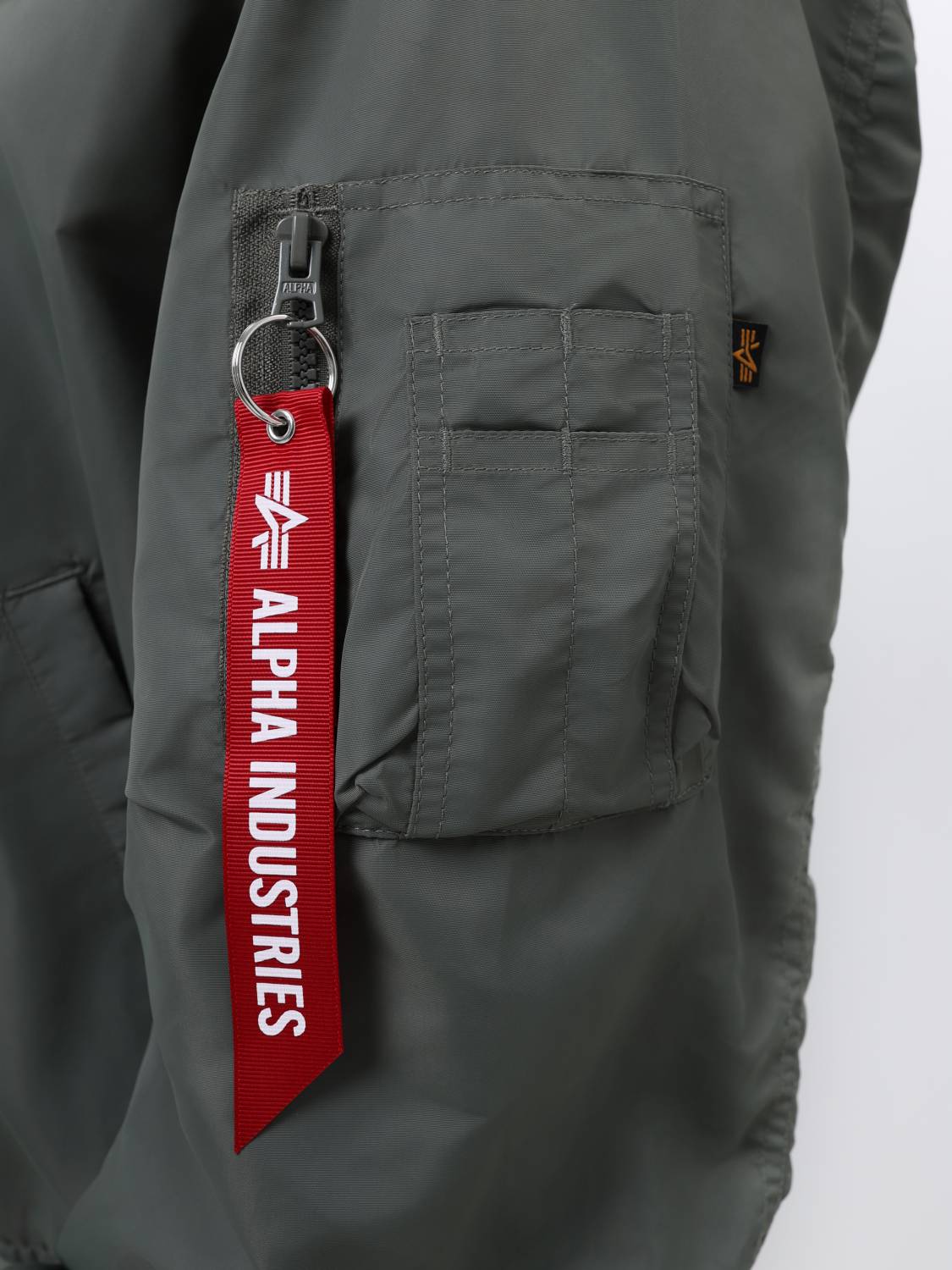 Куртка / Ветровка / Бомбер мужской "Logo L-2B Hunter Relaxed" (Field Gray) Alpha Industries Куртка / Ветровка / Бомбер мужской "Logo L-2B Hunter Relaxed" (Field Gray) Alpha Industries