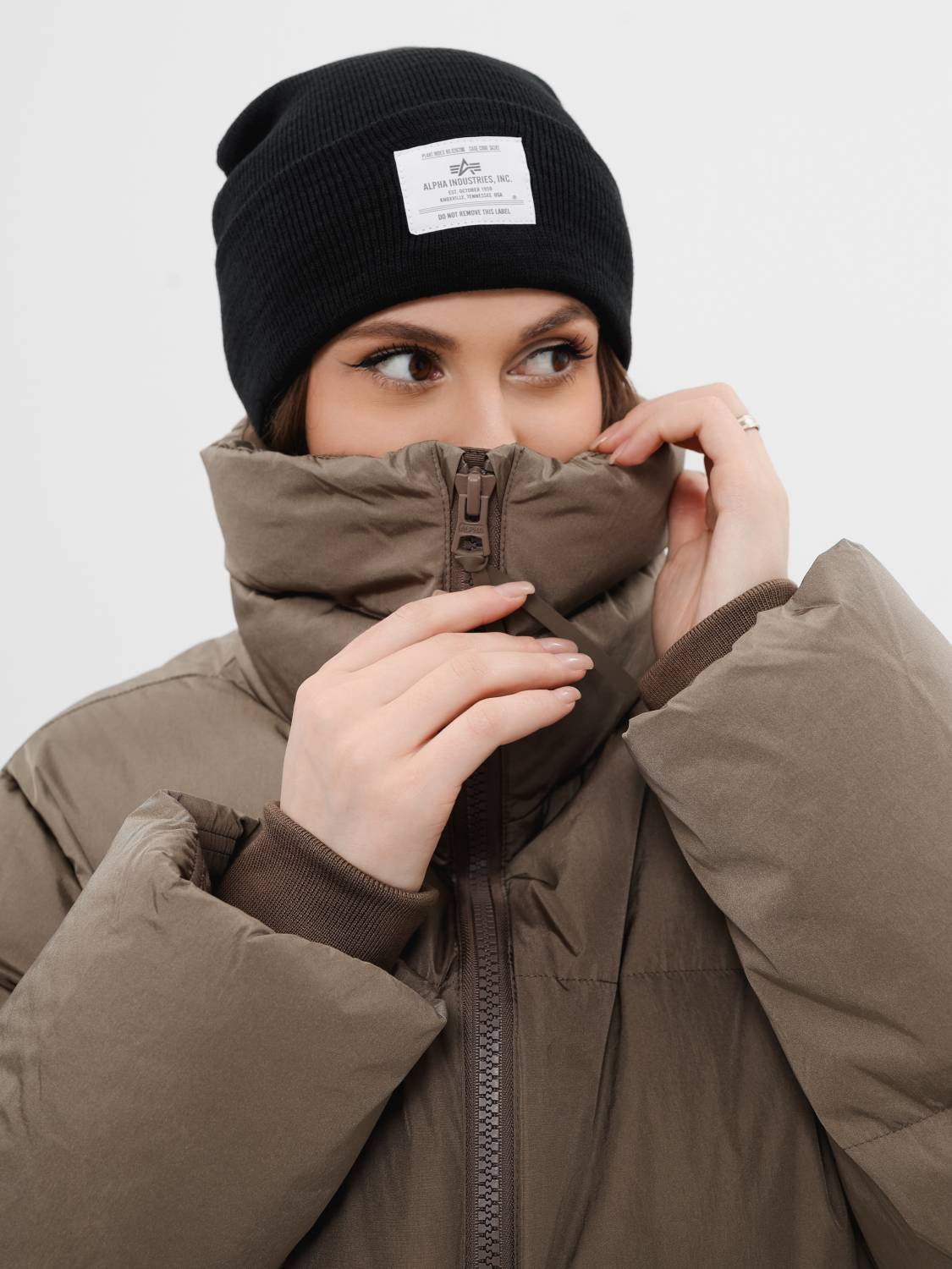 Пуховик / Куртка теплая женская "Sierra Short Puffer W" (Coyote Brown) Alpha Industries