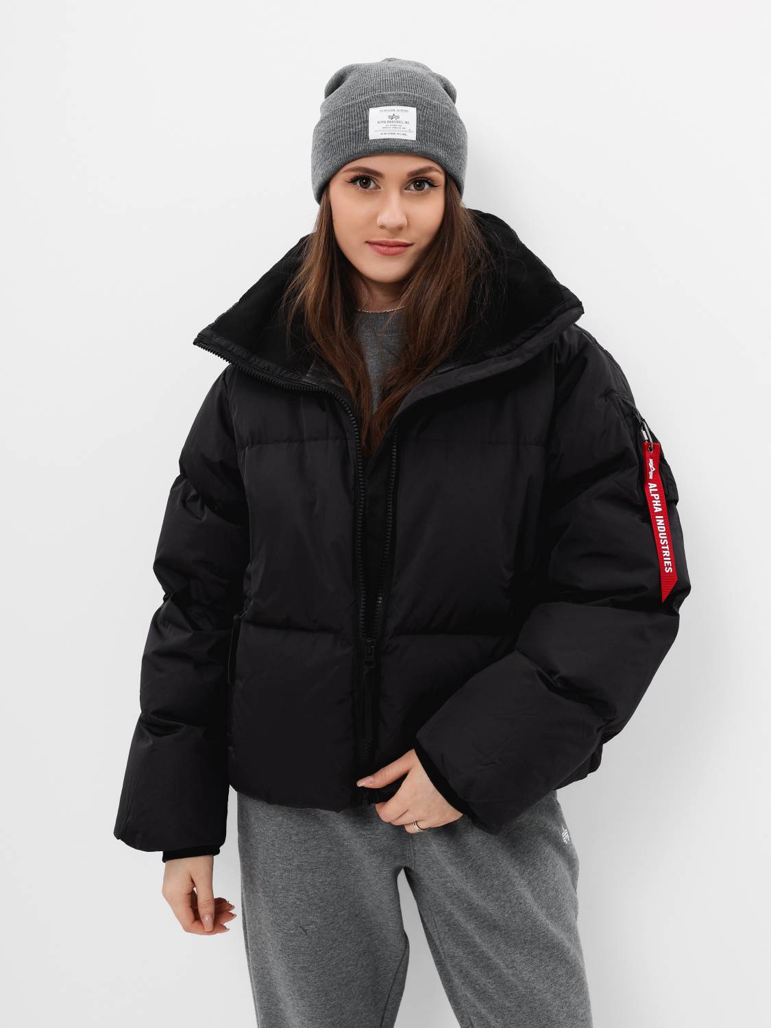 Пуховик / Куртка теплая женская "Sierra Short Puffer W" (Black) Alpha Industries