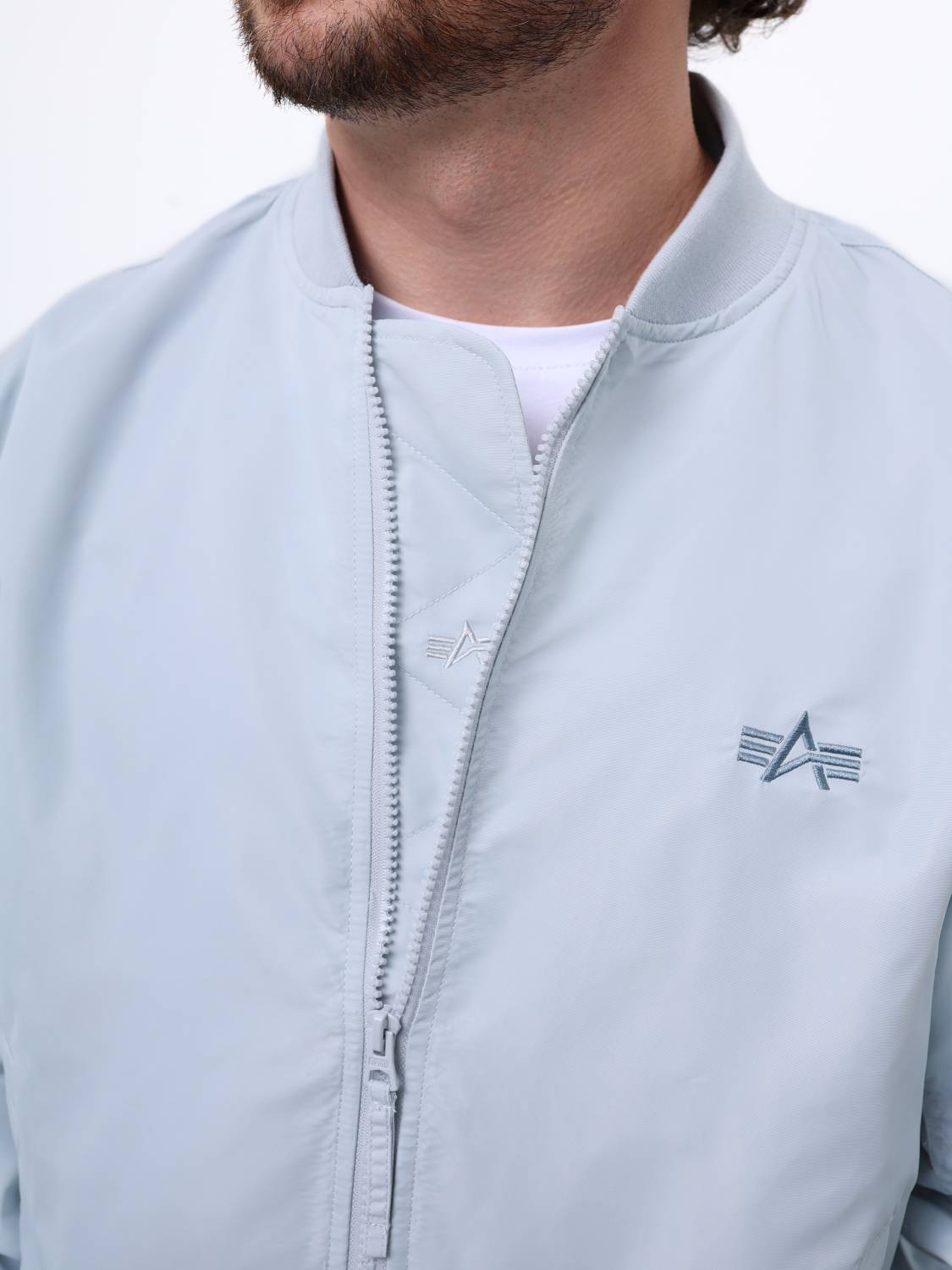 Куртка / Ветровка / Бомбер мужской "Logo L-2B Hunter Relaxed" (Mist) Alpha Industries Куртка / Ветровка / Бомбер мужской "Logo L-2B Hunter Relaxed" (Mist) Alpha Industries