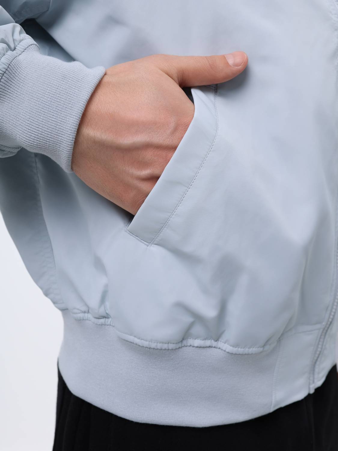 Куртка / Ветровка / Бомбер мужской "Logo L-2B Hunter Relaxed" (Mist) Alpha Industries Куртка / Ветровка / Бомбер мужской "Logo L-2B Hunter Relaxed" (Mist) Alpha Industries