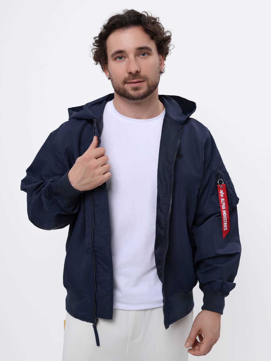 Куртка / Ветровка / Бомбер мужской "Logo L-2B Hooded Hunter" (Replica Blue) Alpha Industries Куртка / Ветровка / Бомбер мужской "Logo L-2B Hooded Hunter" (Replica Blue) Alpha Industries