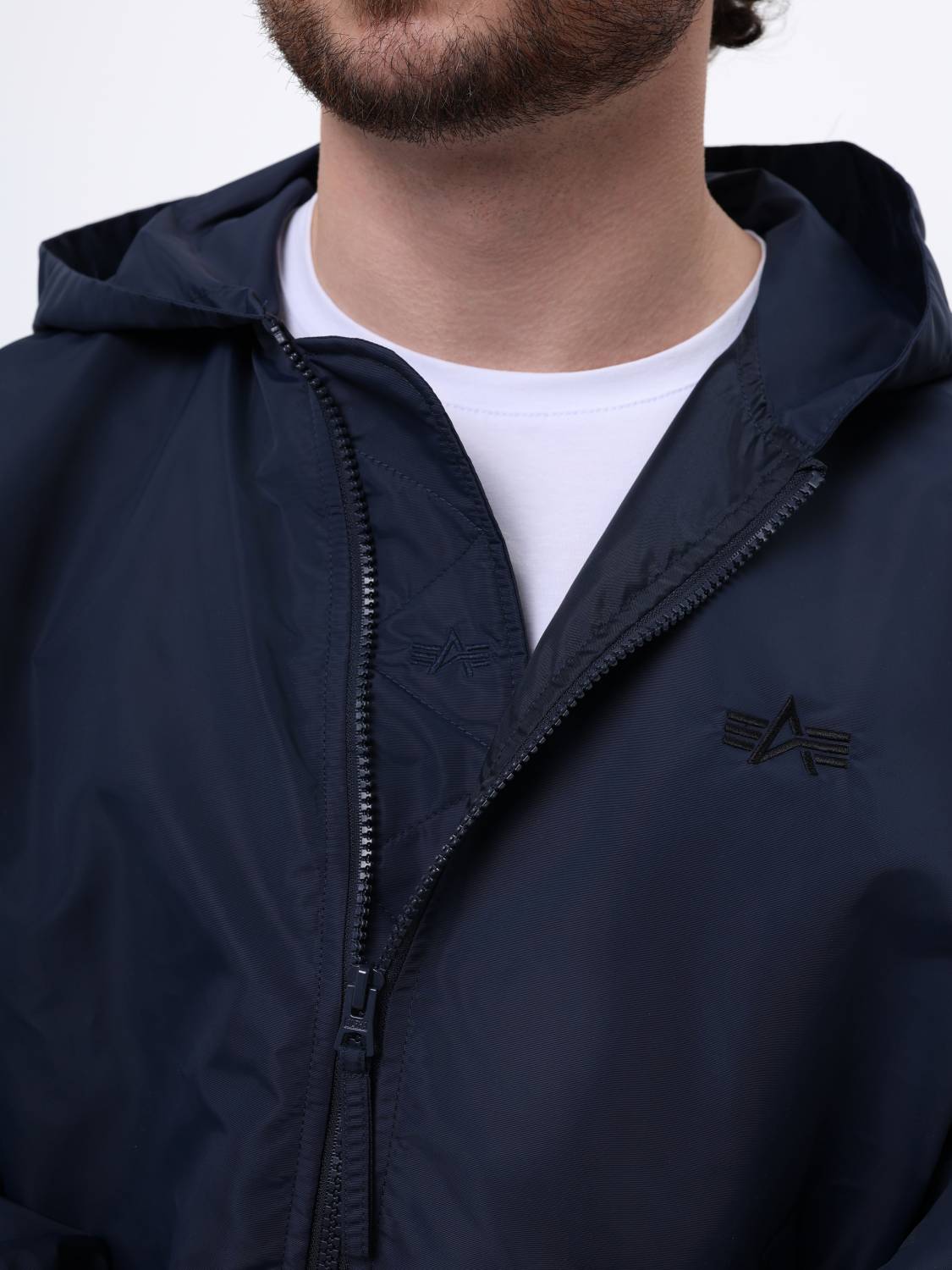 Куртка / Ветровка / Бомбер мужской "Logo L-2B Hooded Hunter" (Replica Blue) Alpha Industries Куртка / Ветровка / Бомбер мужской "Logo L-2B Hooded Hunter" (Replica Blue) Alpha Industries