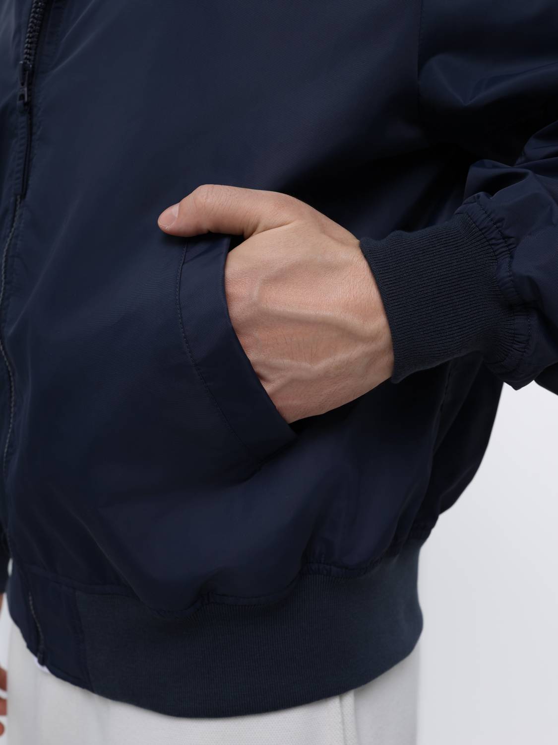 Куртка / Ветровка / Бомбер мужской "Logo L-2B Hooded Hunter" (Replica Blue) Alpha Industries Куртка / Ветровка / Бомбер мужской "Logo L-2B Hooded Hunter" (Replica Blue) Alpha Industries