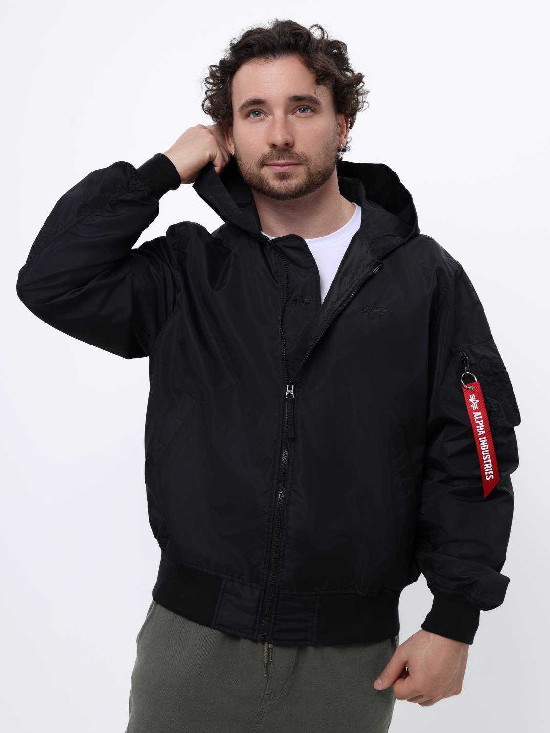 Куртка / Ветровка / Бомбер мужской "Logo L-2B Hooded Hunter" (Black) Alpha Industries
