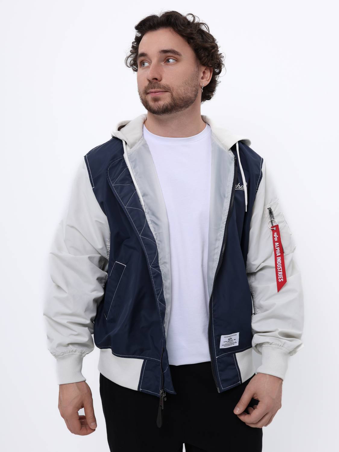 Куртка / Ветровка / Бомбер мужской "L-2B Hooded Relaxed Varsity" (Replica Blue) Alpha Industries Куртка / Ветровка / Бомбер мужской "L-2B Hooded Relaxed Varsity" (Replica Blue) Alpha Industries