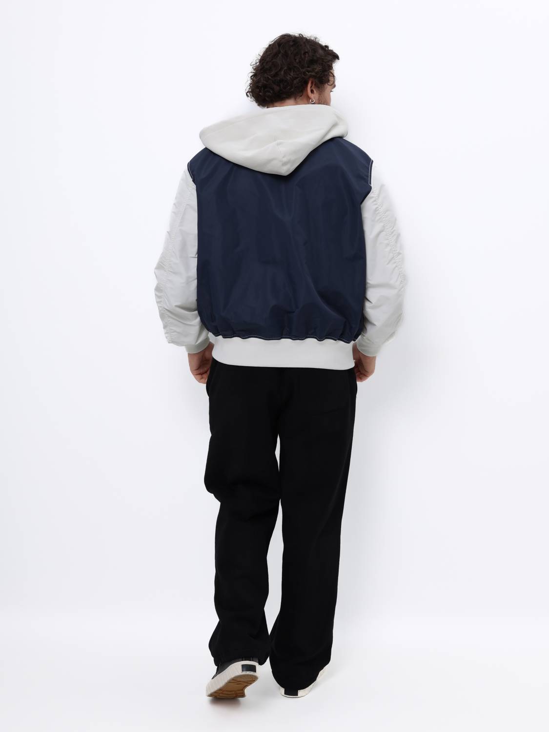 Куртка / Ветровка / Бомбер мужской "L-2B Hooded Relaxed Varsity" (Replica Blue) Alpha Industries Куртка / Ветровка / Бомбер мужской "L-2B Hooded Relaxed Varsity" (Replica Blue) Alpha Industries