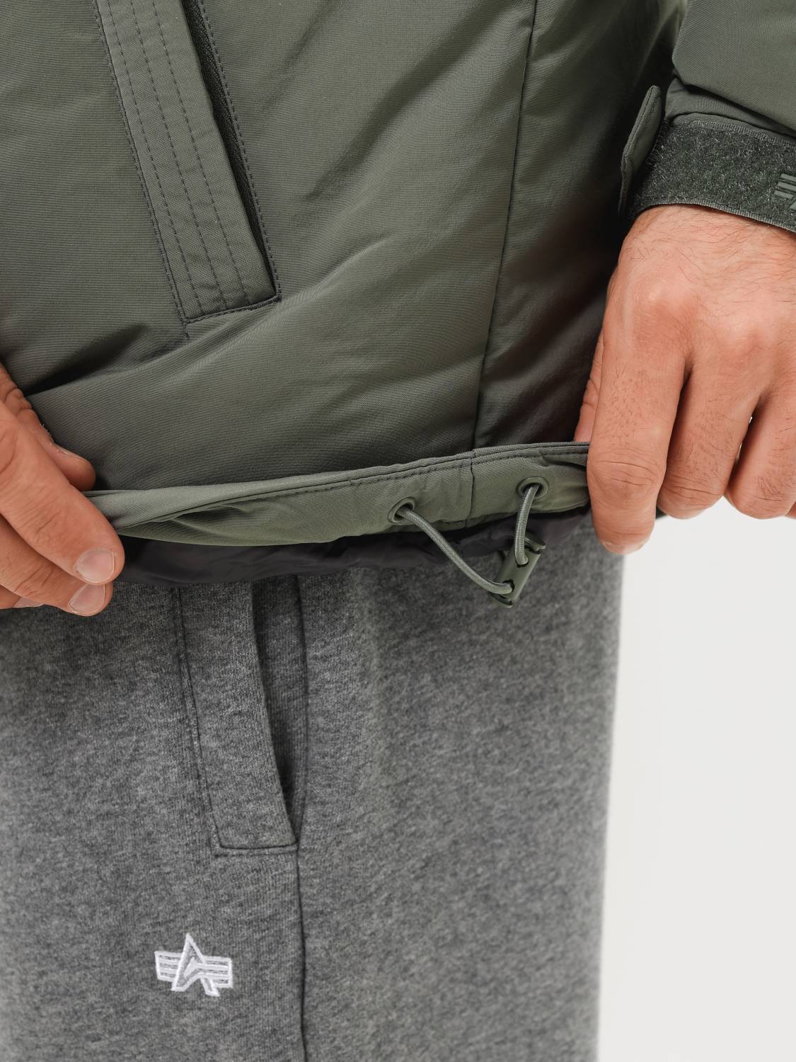 Пуховик / Парка теплая мужская "Puffer Parka" (Field Gray) Alpha Industries