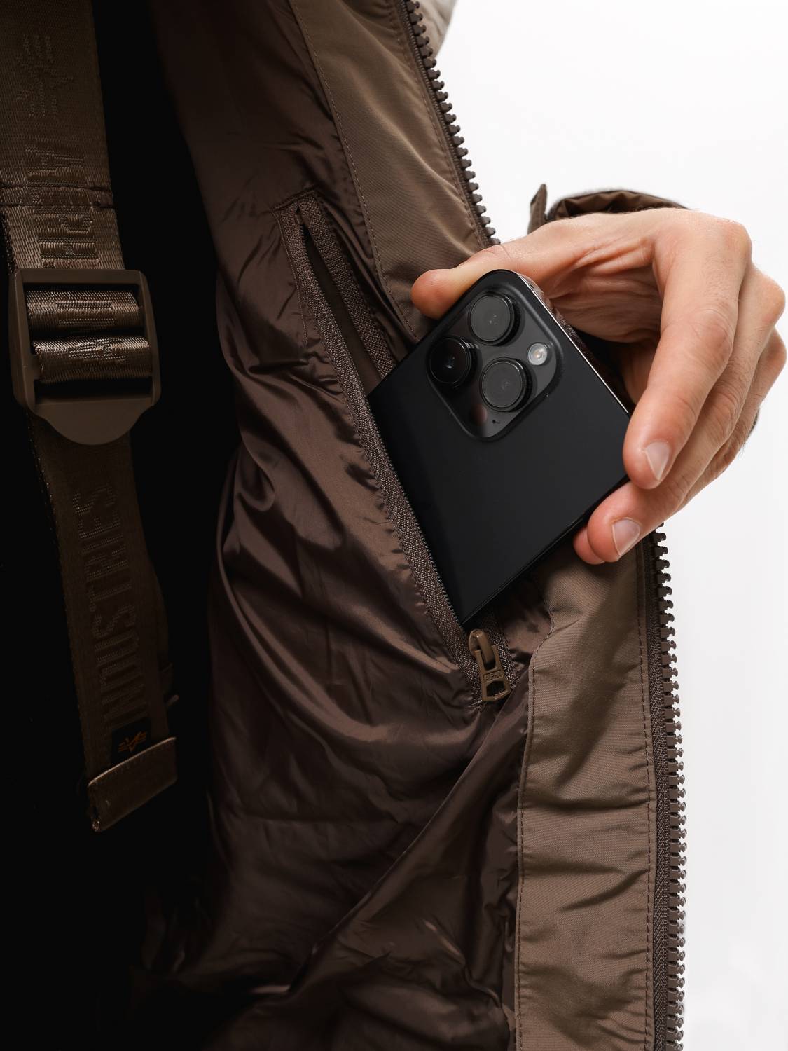 Пуховик / Парка теплая мужская "Puffer Parka" (Coyote Brown) Alpha Industries