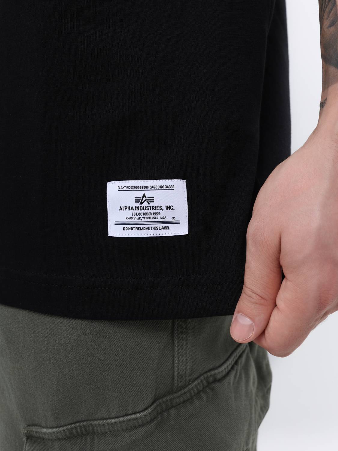 Футболка "SS Relaxed Tee" (Black) Alpha Industries