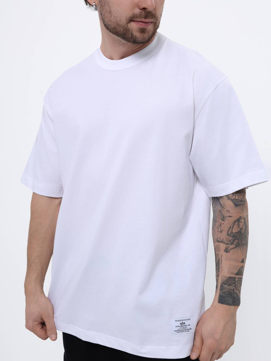 Футболка "SS Relaxed Tee" (White) Alpha Industries