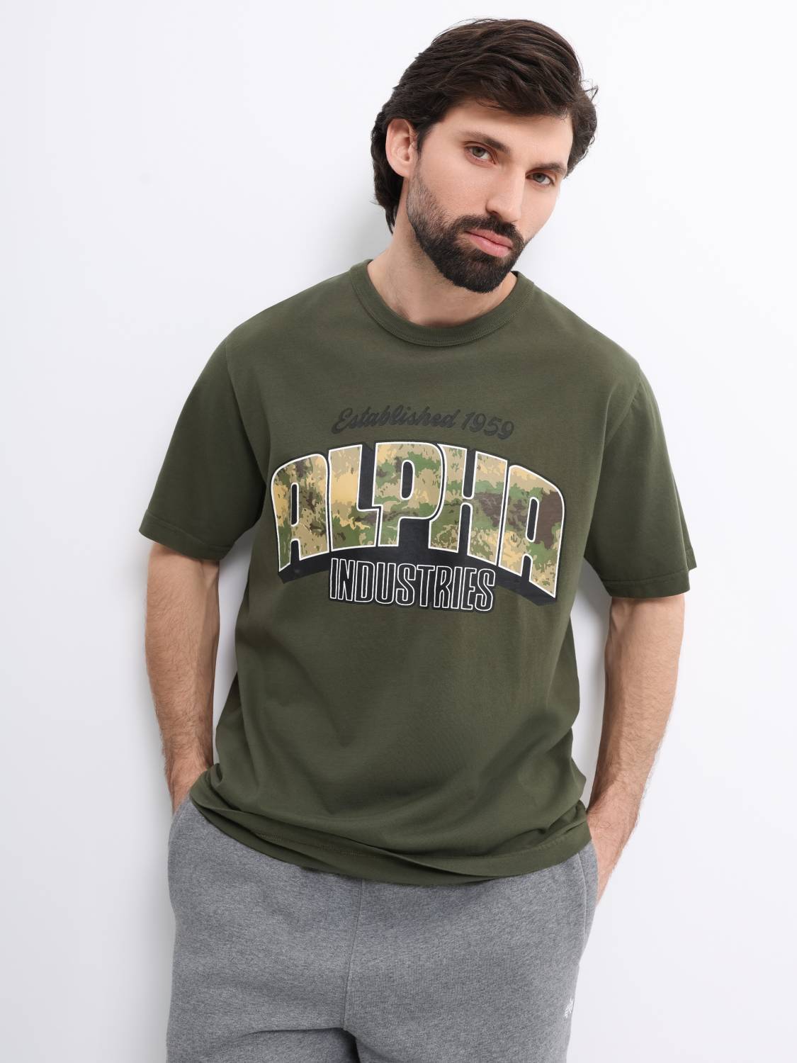 Футболка "Camo Logo" (Olive) Alpha Industries