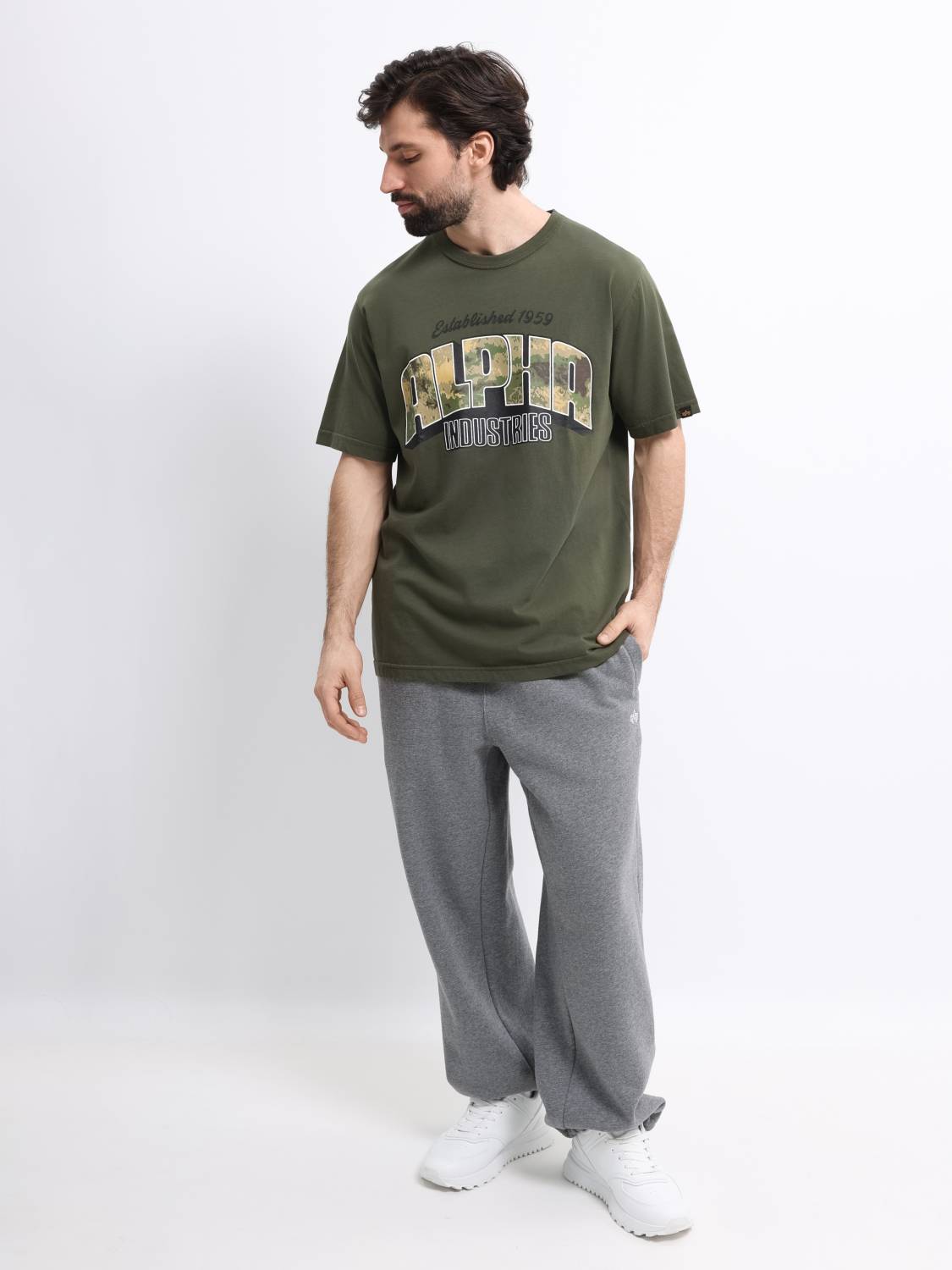 Футболка "Camo Logo" (Olive) Alpha Industries