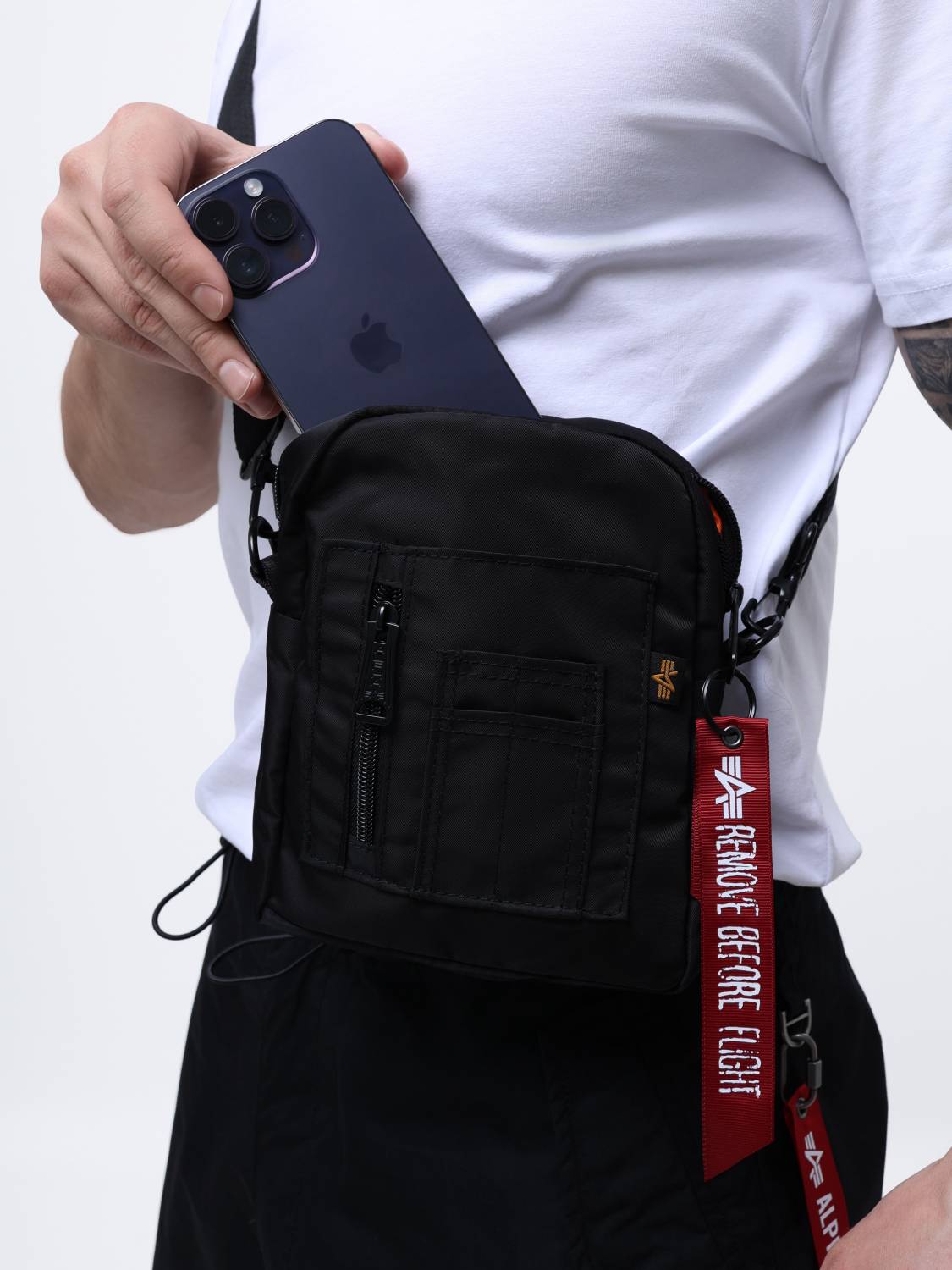 Сумка через плечо "Crew Carry Bag" (Black) Alpha Industries