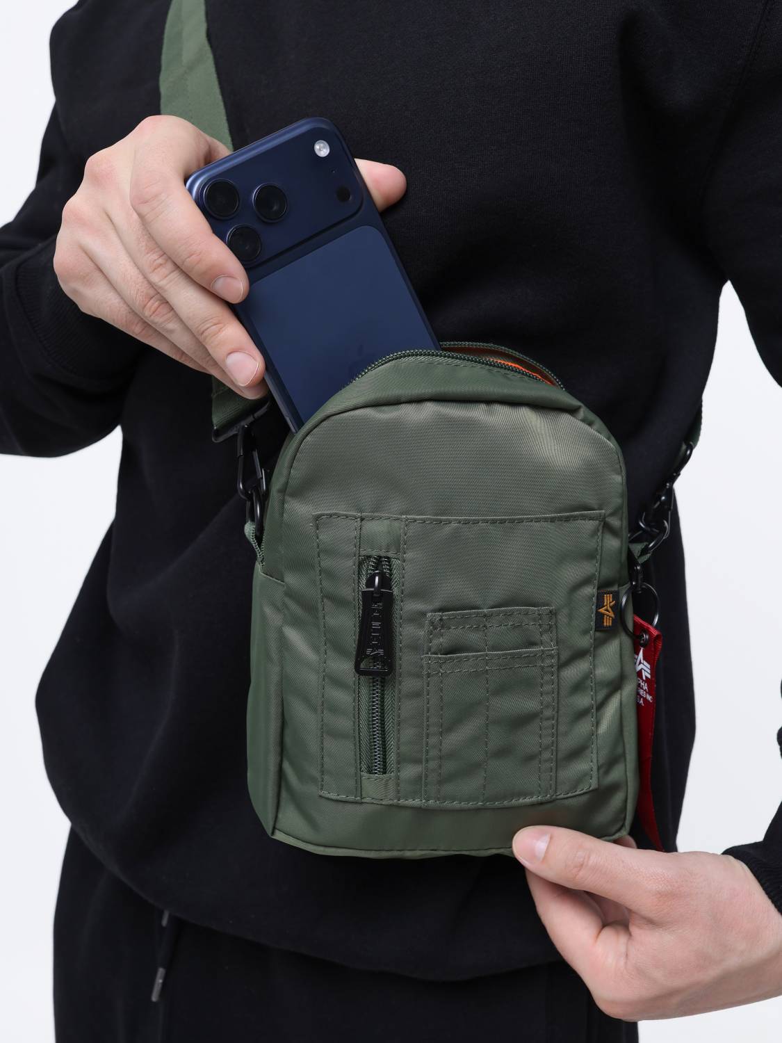 Сумка через плечо "Crew Carry Bag" (Sage) Alpha Industries