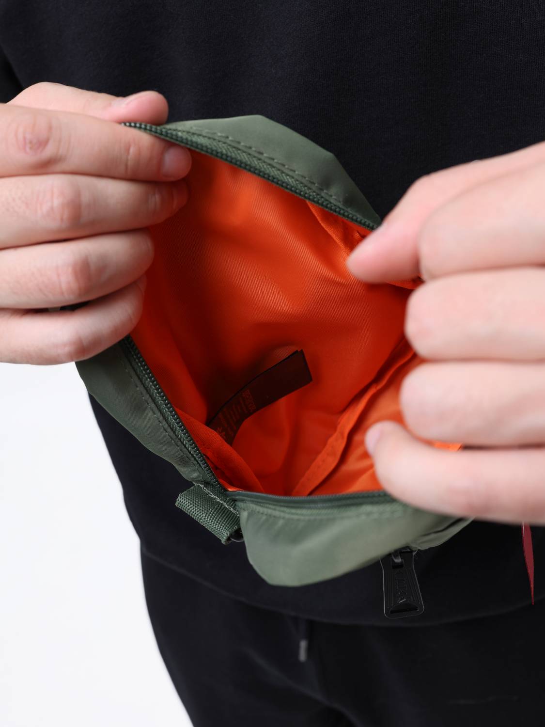 Сумка через плечо "Crew Carry Bag" (Sage) Alpha Industries