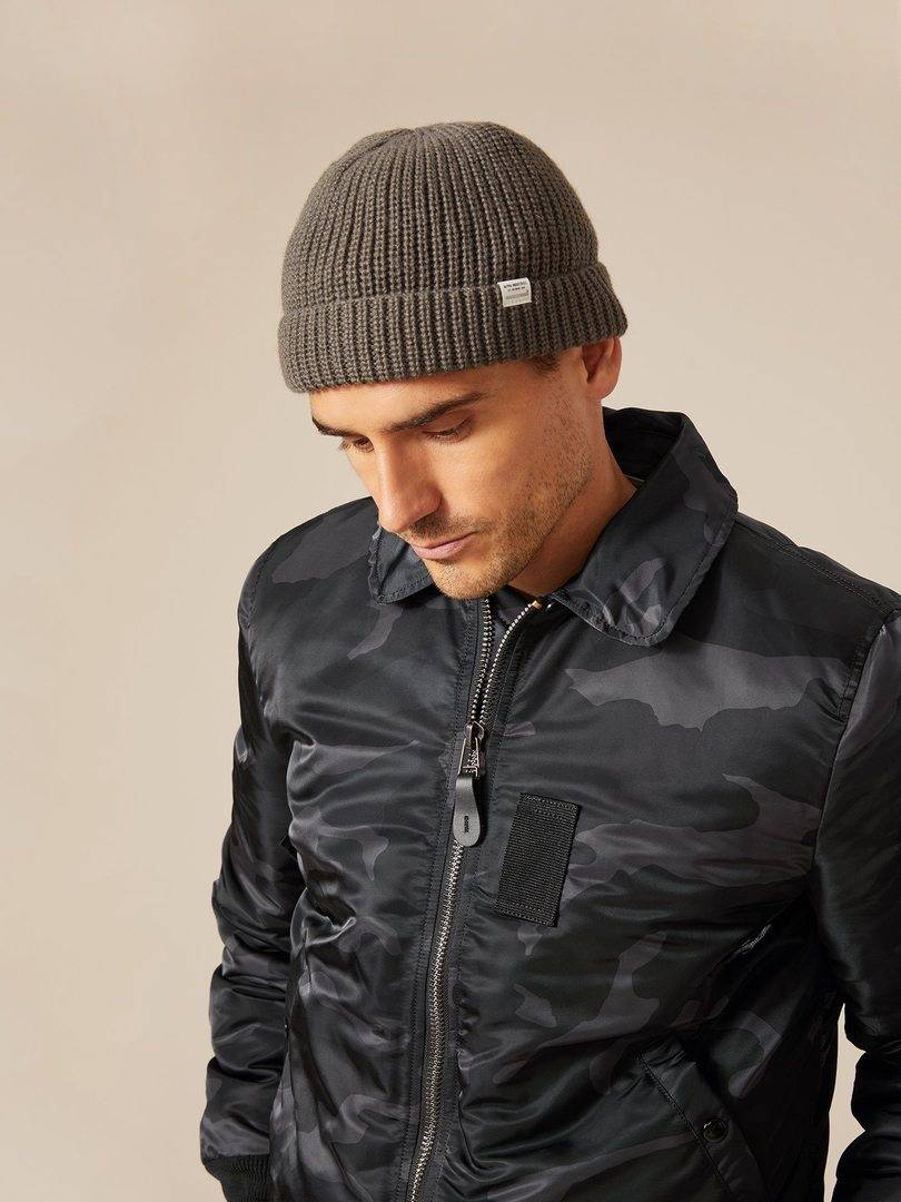 Куртка / Бомбер утепленный мужской ''B-15 Slim Fit'' (Black Woodland Camo) Alpha Industries