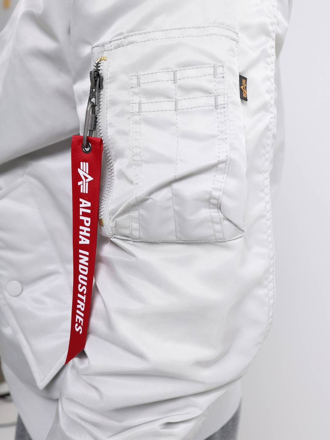 Куртка / Ветровка / Бомбер мужской "L-2B Hooded Gen II" (Light Gray) Alpha Industries