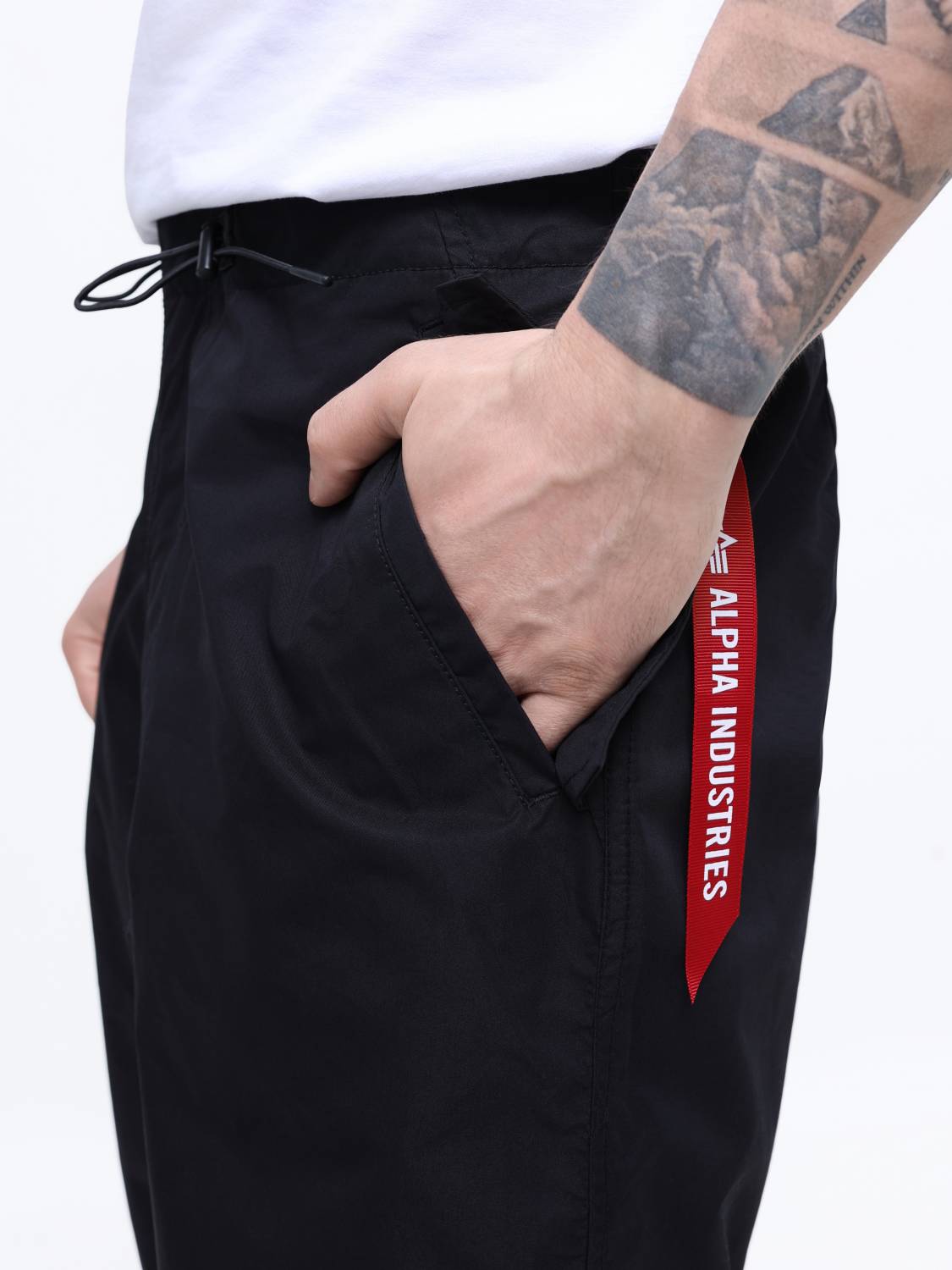 Брюки спортивные "Parachute Pant'' (Black) Alpha Industries