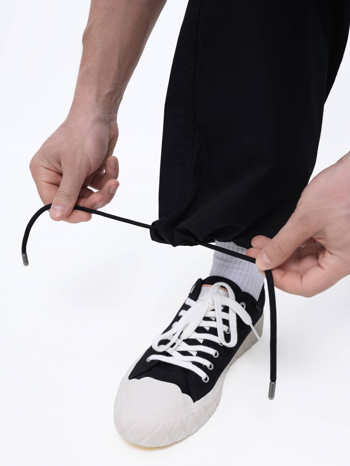 Брюки спортивные "Parachute Pant'' (Black) Alpha Industries