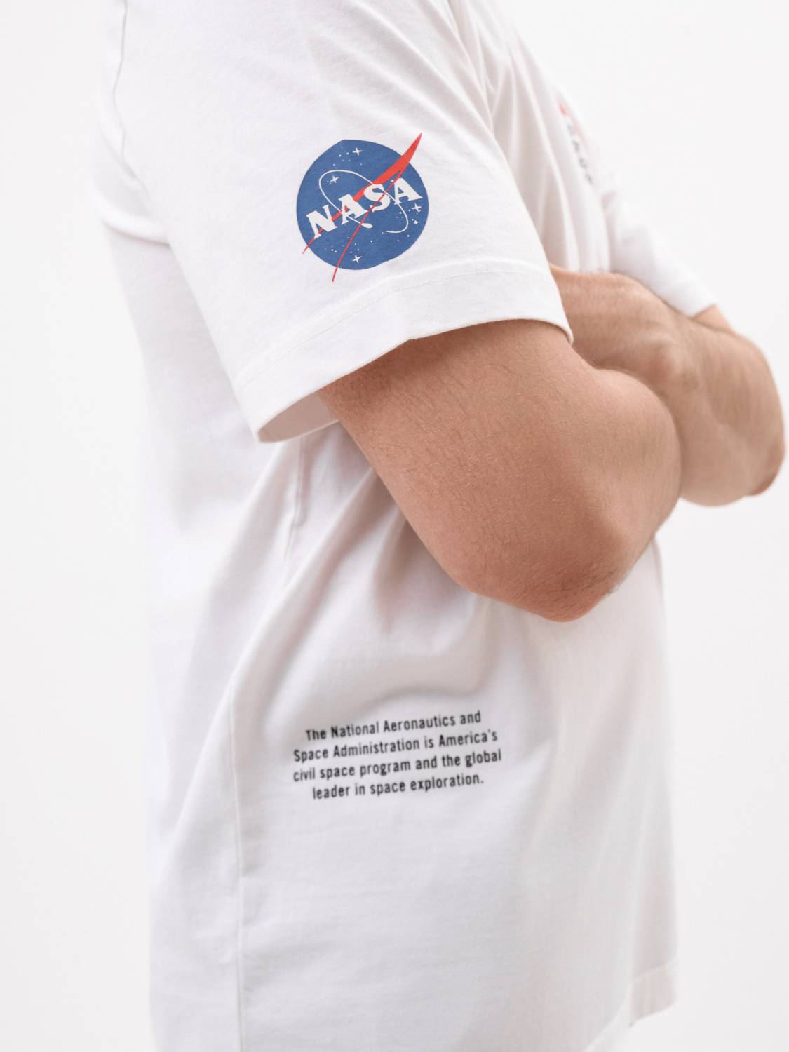 Футболка "NASA Worm Logo" (White) Alpha Industries