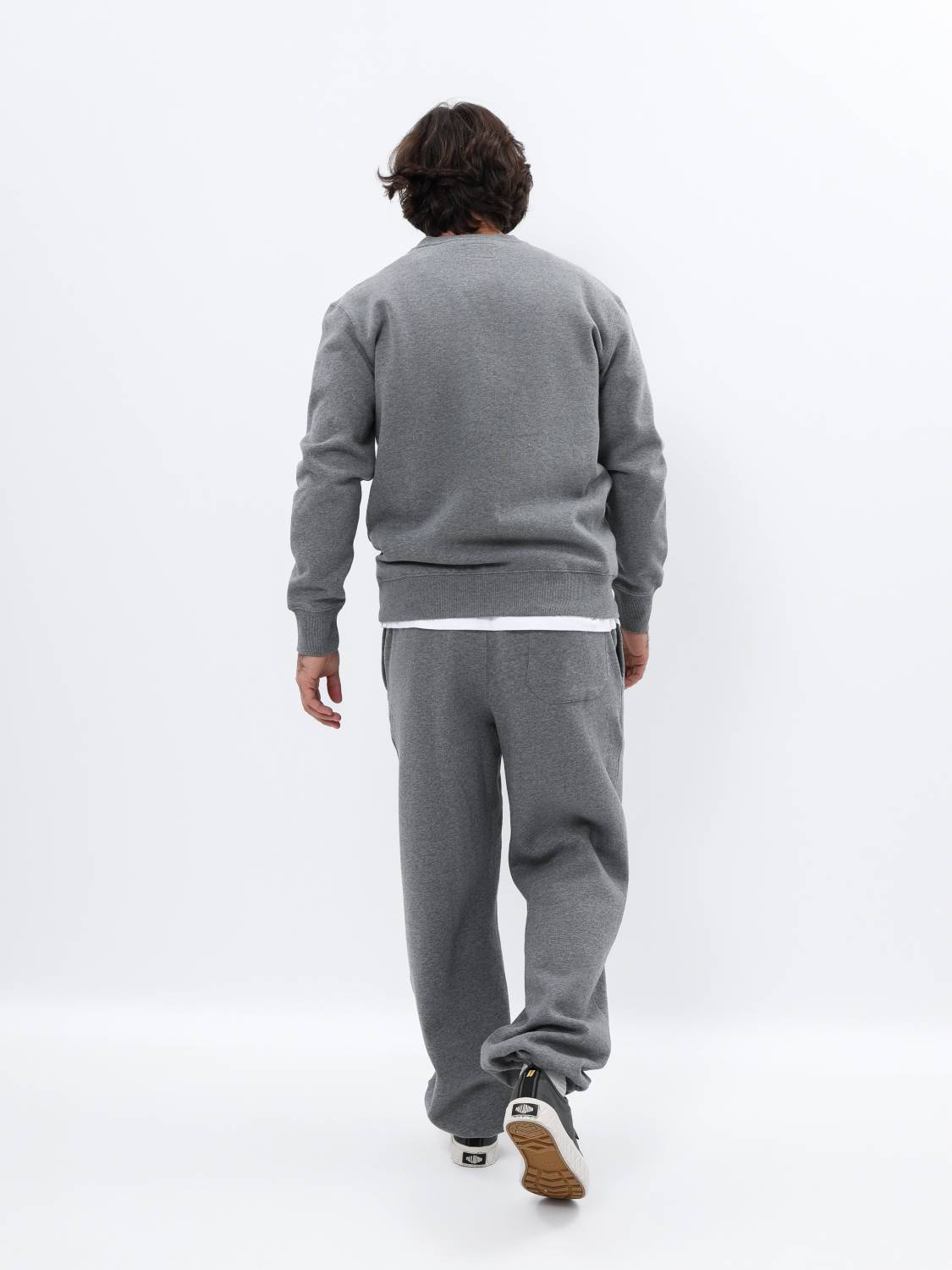 Свитшот / Толстовка "Essential Crewneck" (Medium Charcoal Heather) Alpha Industries