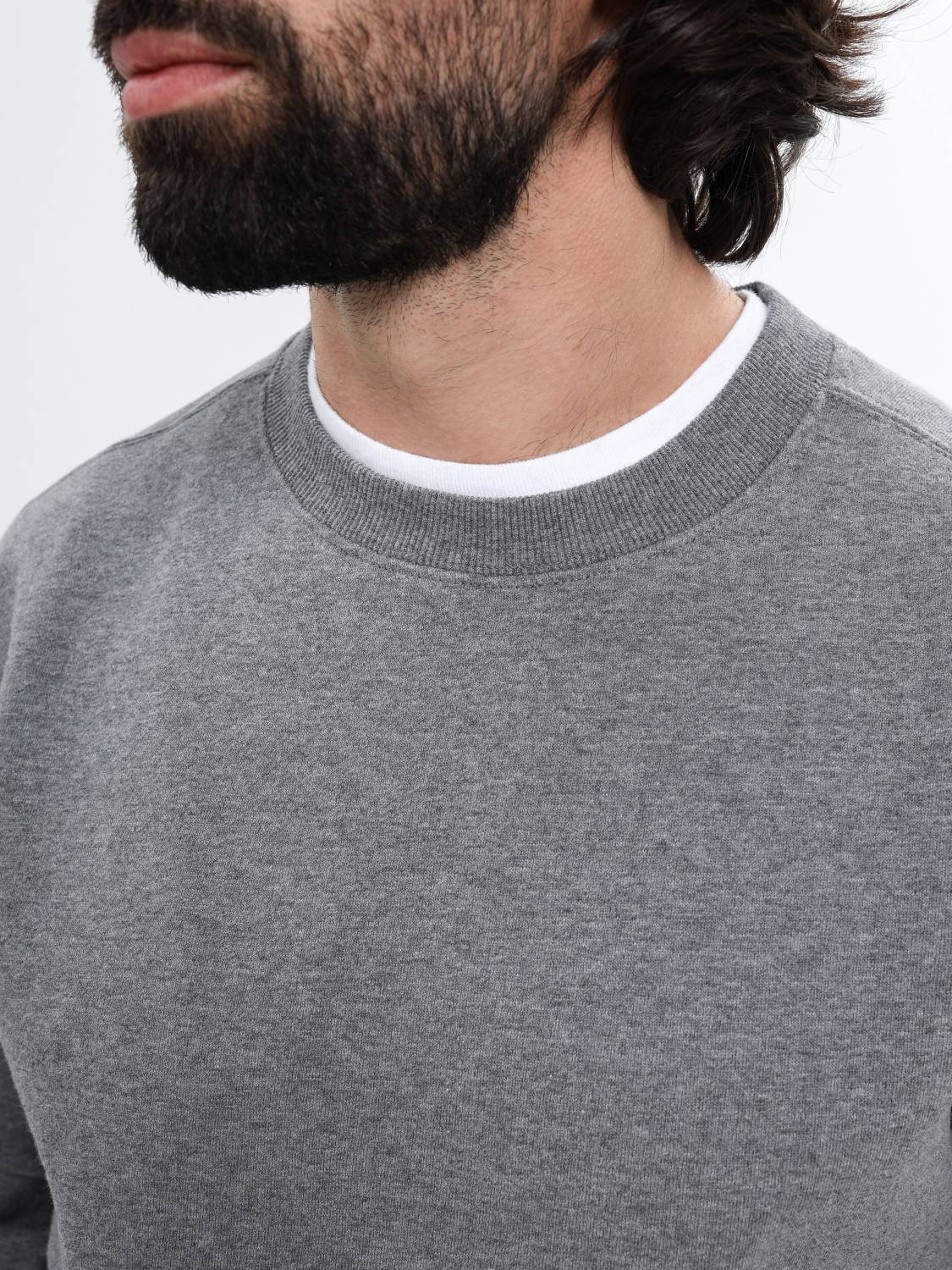 Свитшот / Толстовка "Essential Crewneck" (Medium Charcoal Heather) Alpha Industries