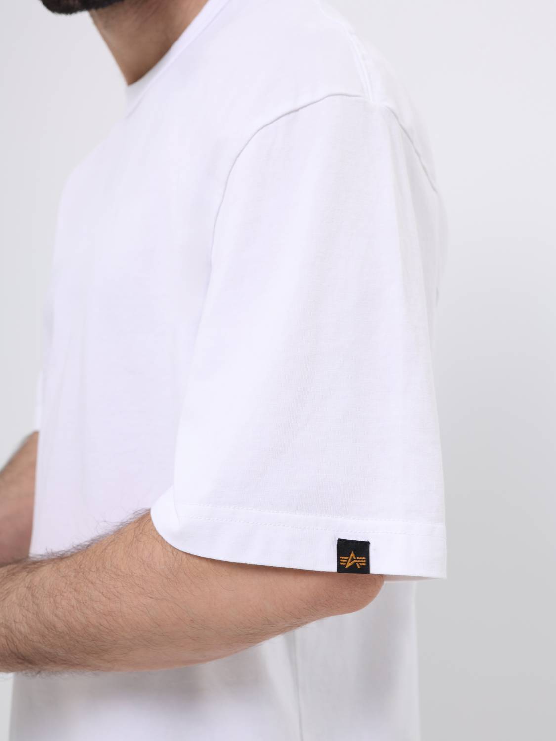 Футболка "Essential Relaxed Tee" (White) Alpha Industries