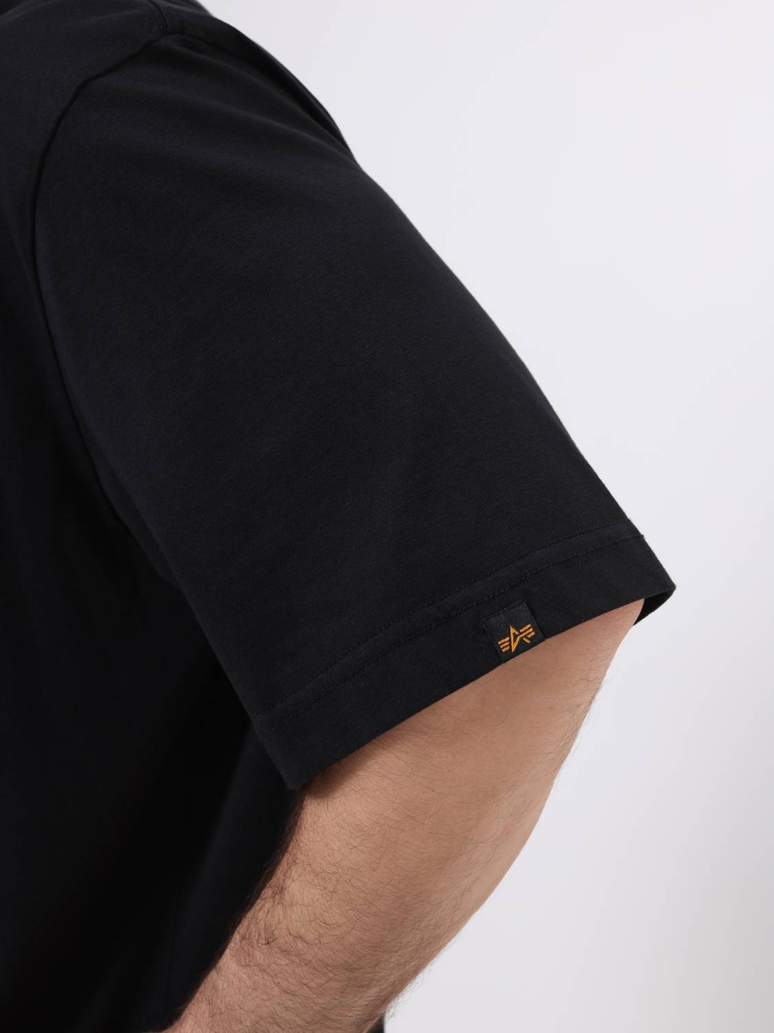 Футболка "UNFRM Uni Tee" (Black) Alpha Industries