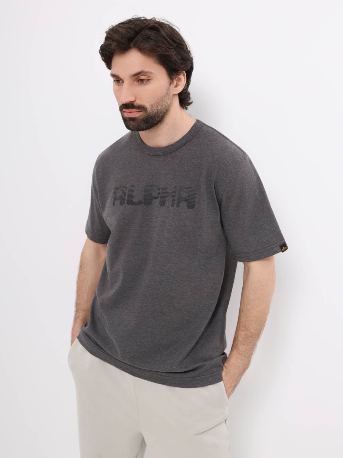 Футболка "Logos" (Dark Charcoal Heather) Alpha Industries