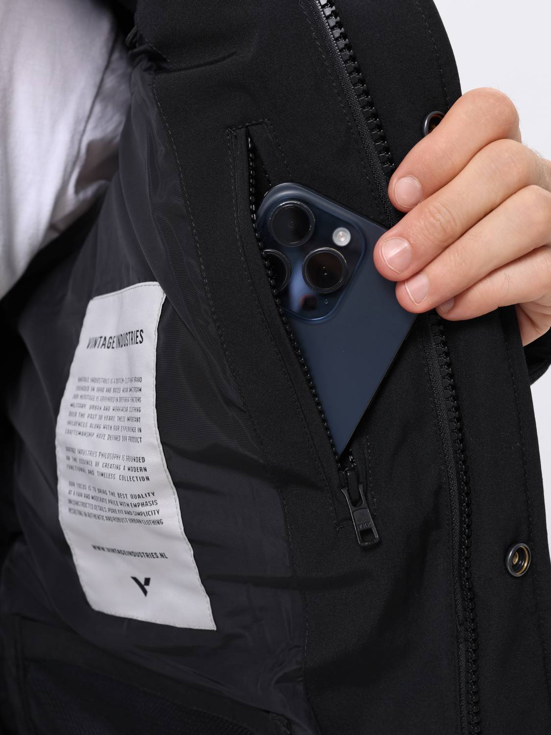 Куртка / Парка теплая пуховая мужская "Milo" (Black) Vintage Industries