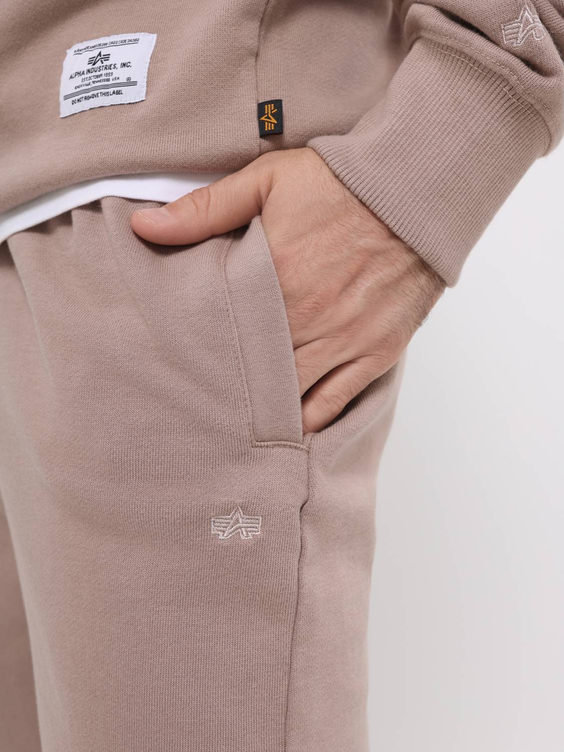 Шорты спортивные "Essential French Short'' (Atlas Khaki) Alpha Industries