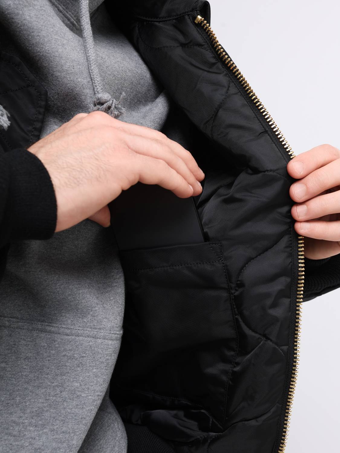 Куртка / Бомбер утепленный мужской "CWU 45/P" (Black) Alpha Industries