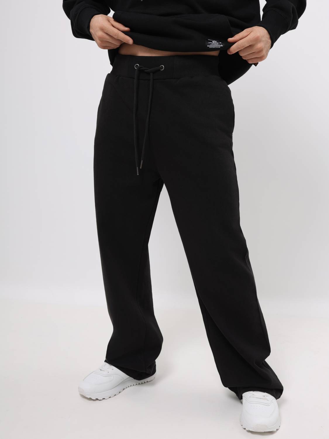 Брюки спортивные "Essential French Sweatpants'' (Black) Alpha Industries