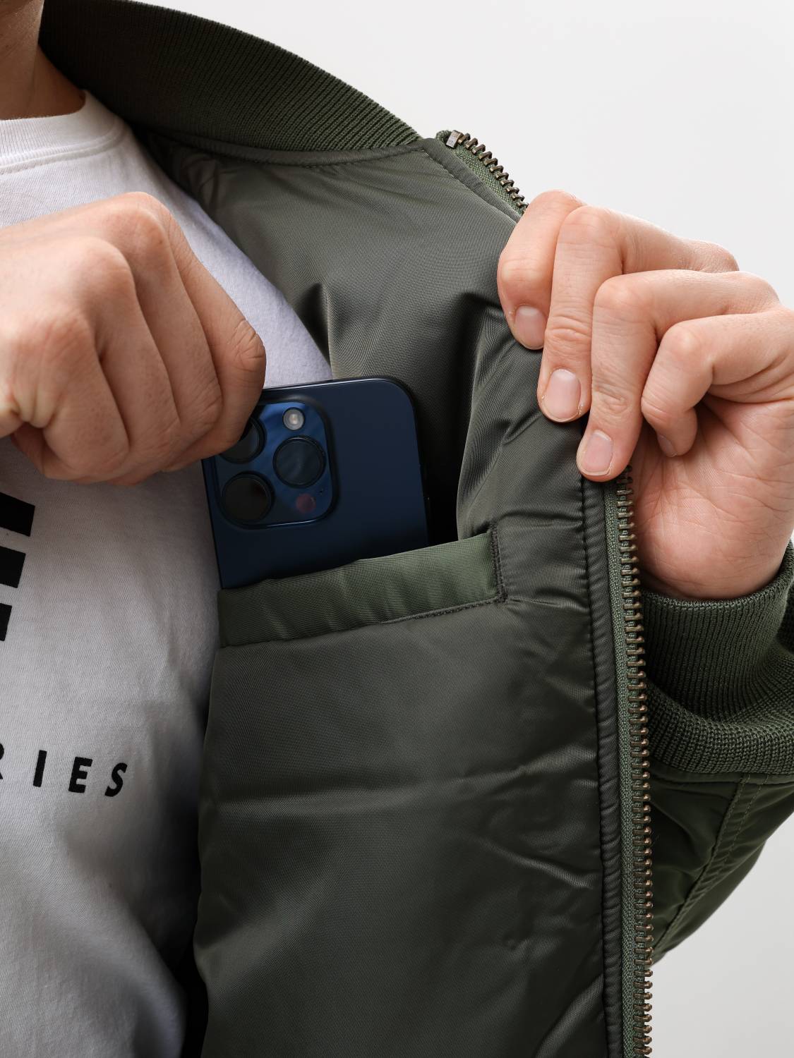 Куртка / Бомбер утепленный мужской ''MA-1 MOD'' (Sage) Alpha Industries