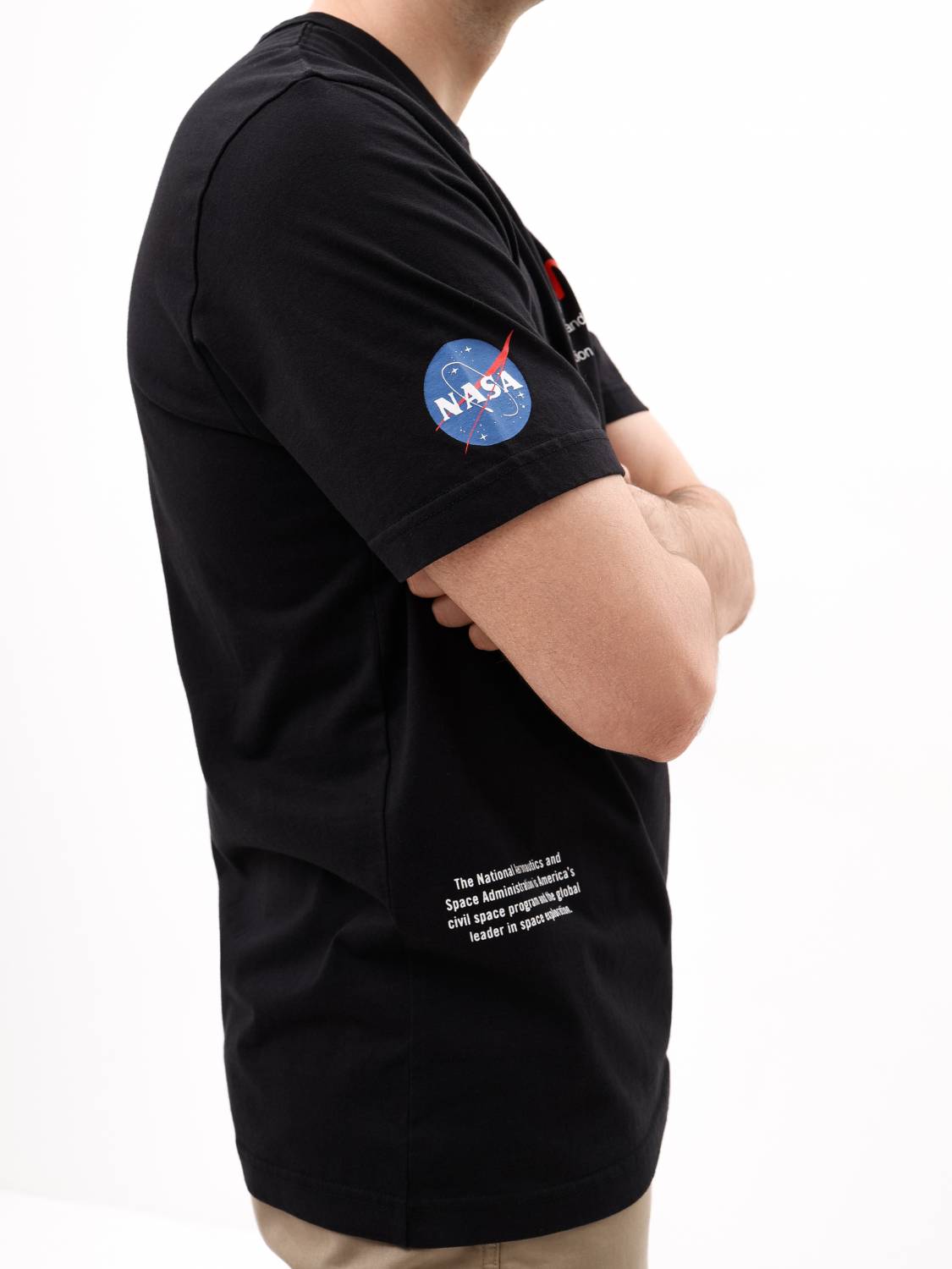 Футболка "NASA Worm Logo" (Black) Alpha Industries