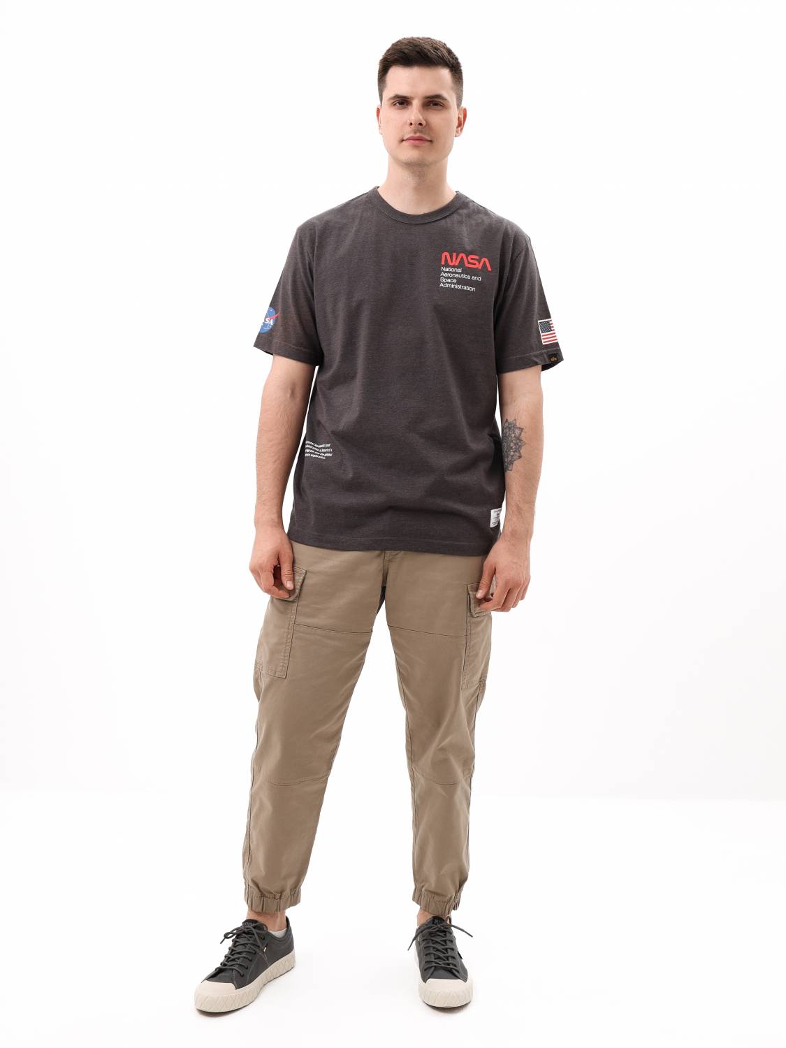 Футболка "NASA Worm Logo" (Dark Charcoal Heather) Alpha Industries