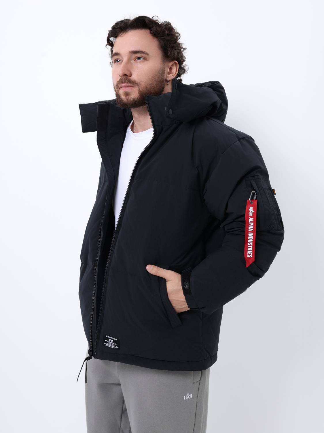 Пуховик / Парка теплая мужская "Puffer Parka" (Black) Alpha Industries