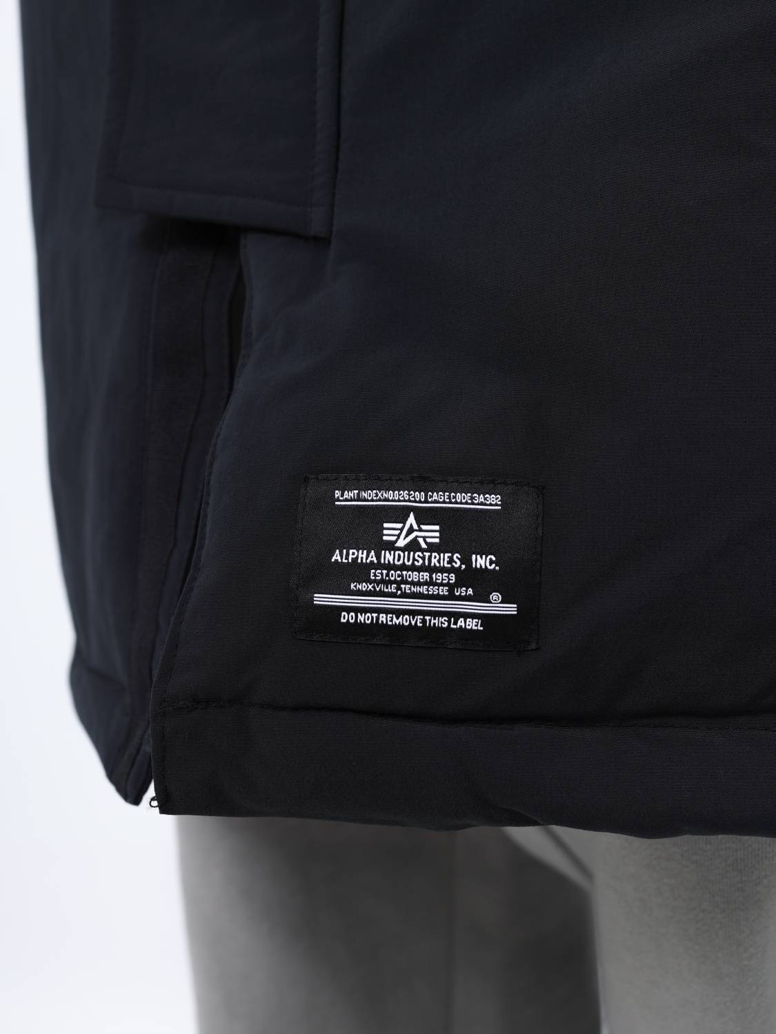 Куртка / Парка теплая пуховая длинная мужская "Seal Long Puffer" (Black) Alpha Industrie