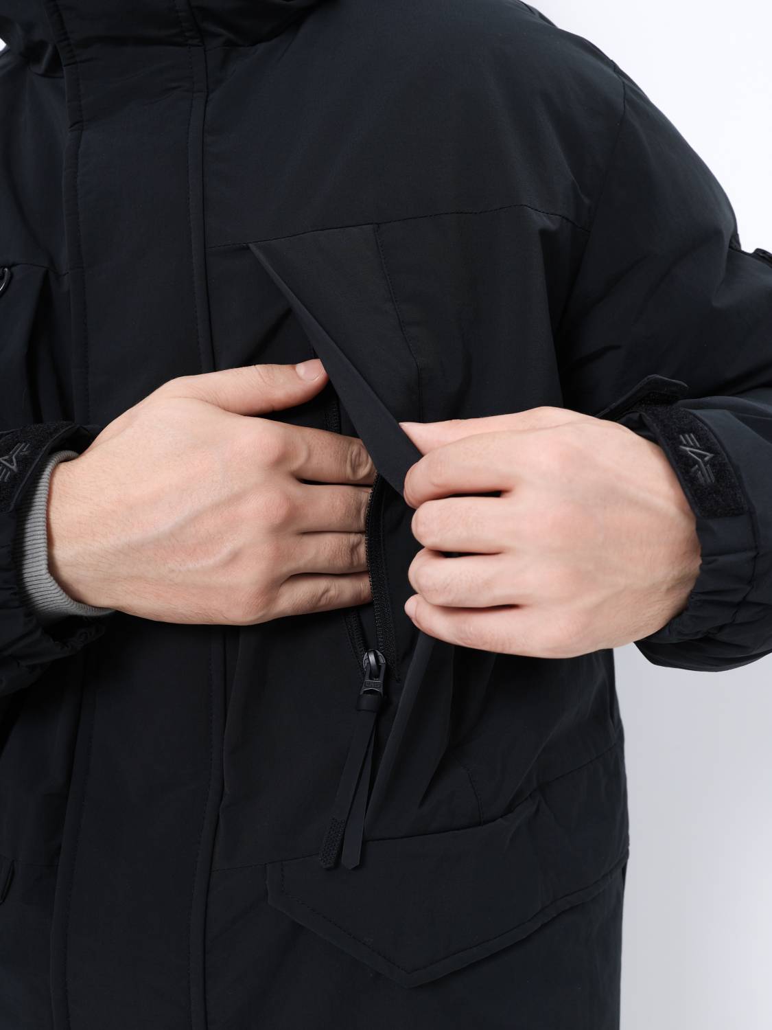 Куртка / Парка теплая пуховая длинная мужская "Seal Long Puffer" (Black) Alpha Industrie