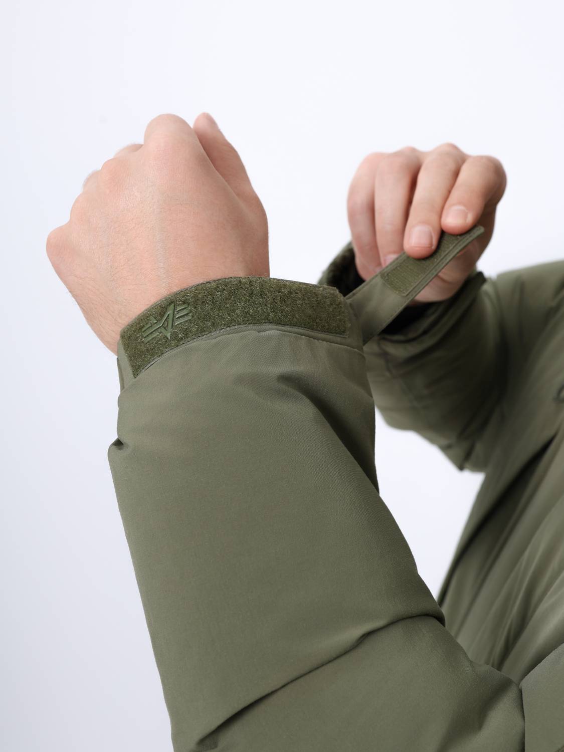 Куртка / Парка теплая пуховая длинная мужская "Seal Long Puffer" (OG-107 Green) Alpha Industrie