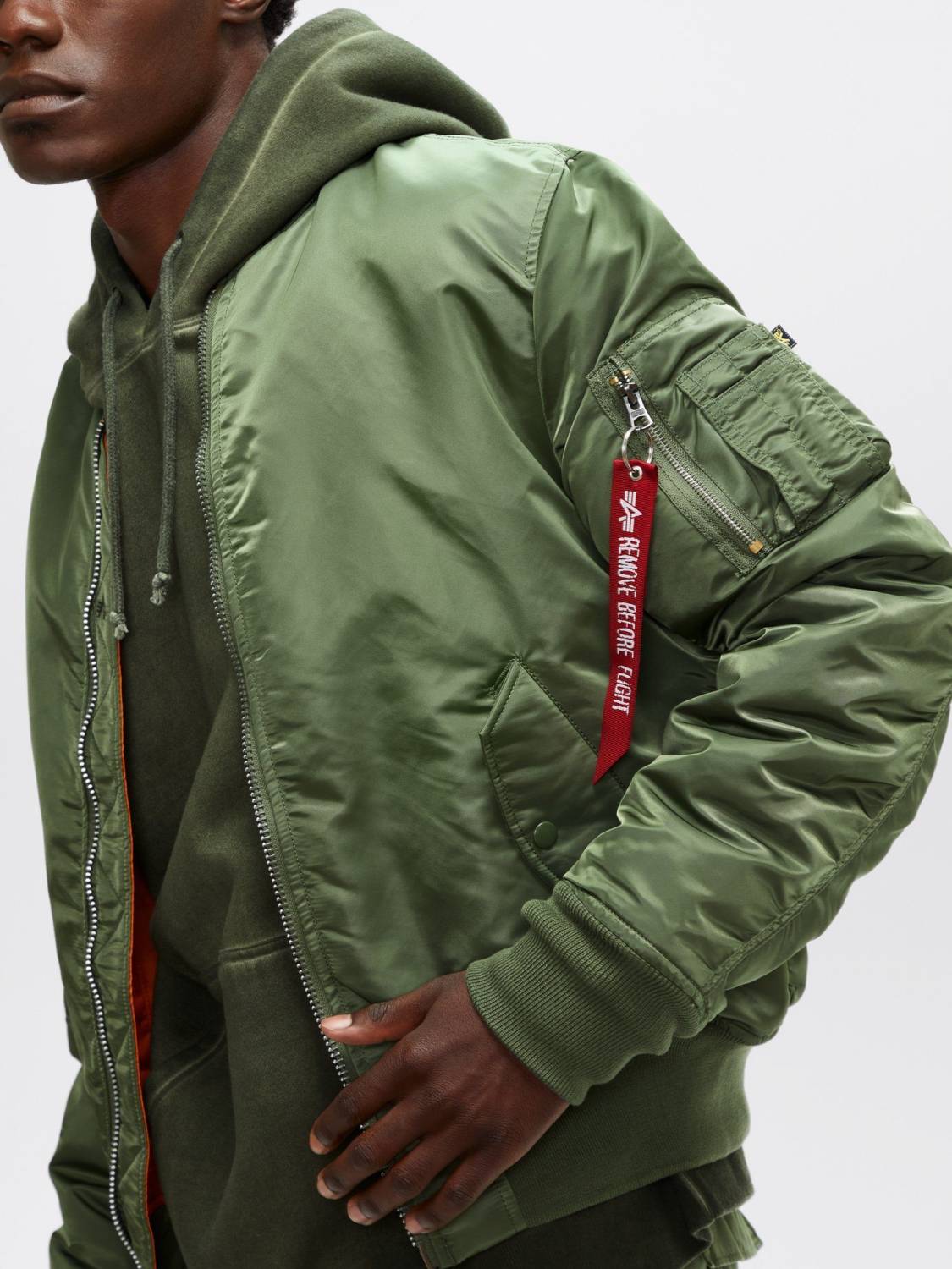 Куртка / Бомбер утепленный мужской "MA-1 Slim Fit" (Sage Green) Alpha Industries 