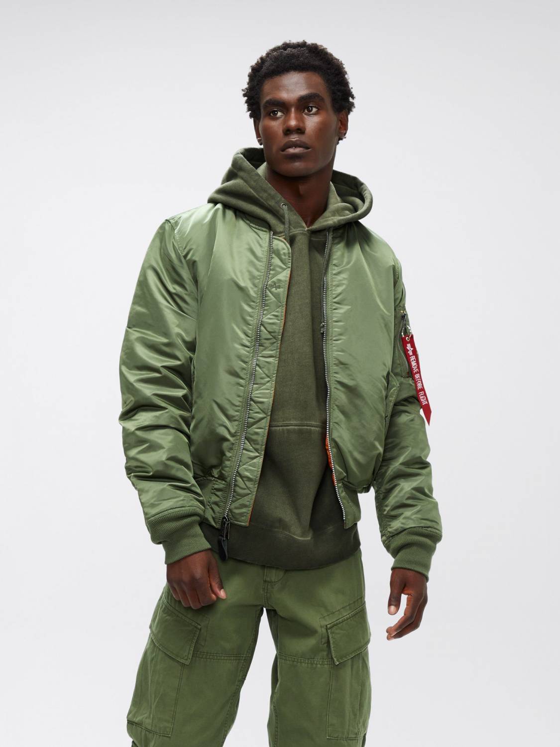 Куртка / Бомбер утепленный мужской "MA-1 Slim Fit" (Sage Green) Alpha Industries 